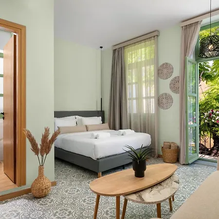 Acandia Hotel
