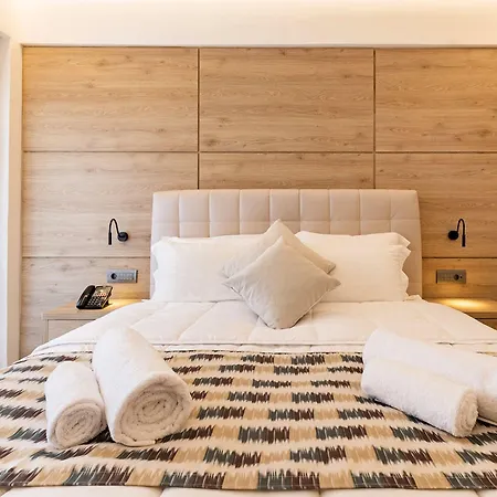 Acandia Hotel 4*